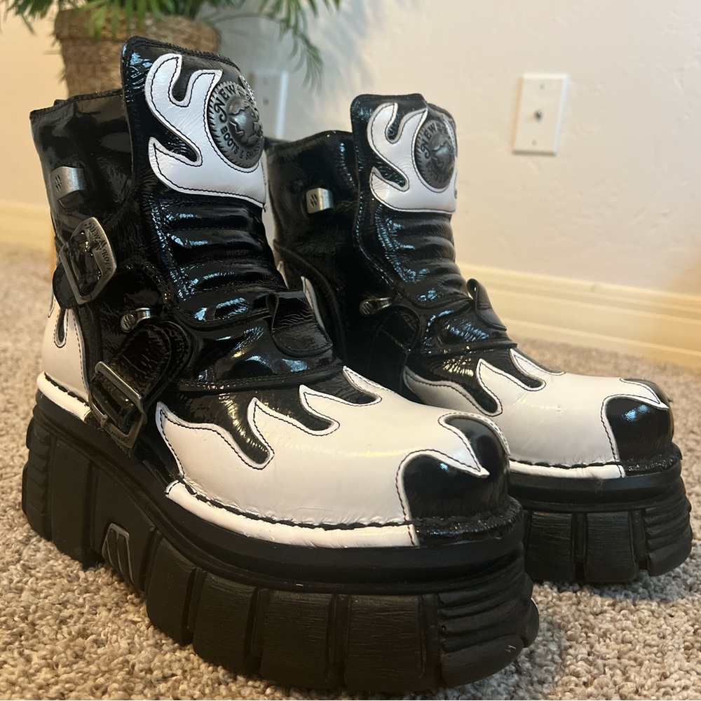 New Rock M-288-C10 Metallic Collection Platform Boots